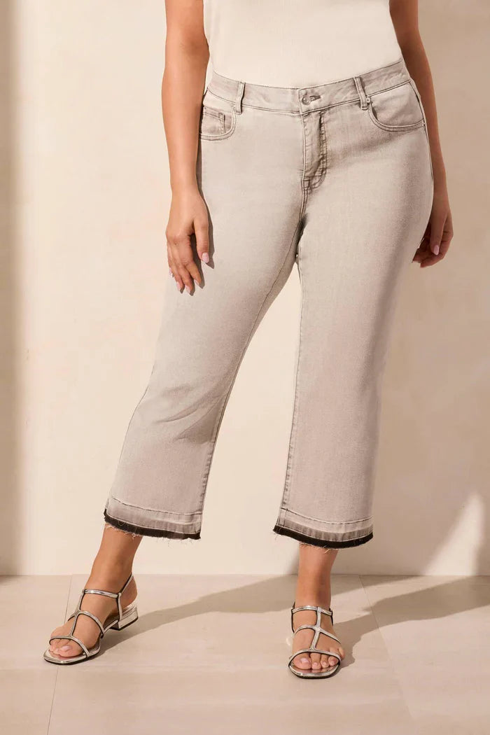 Curvy Micro Flare Jean