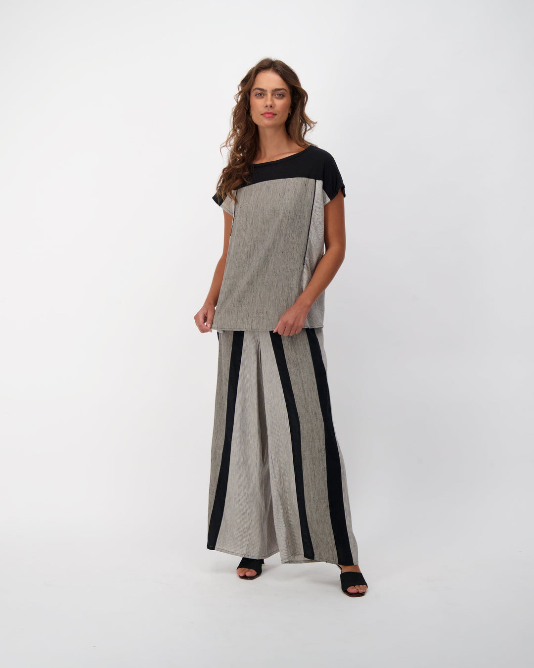 Mixed Fabric Linen Blend Top